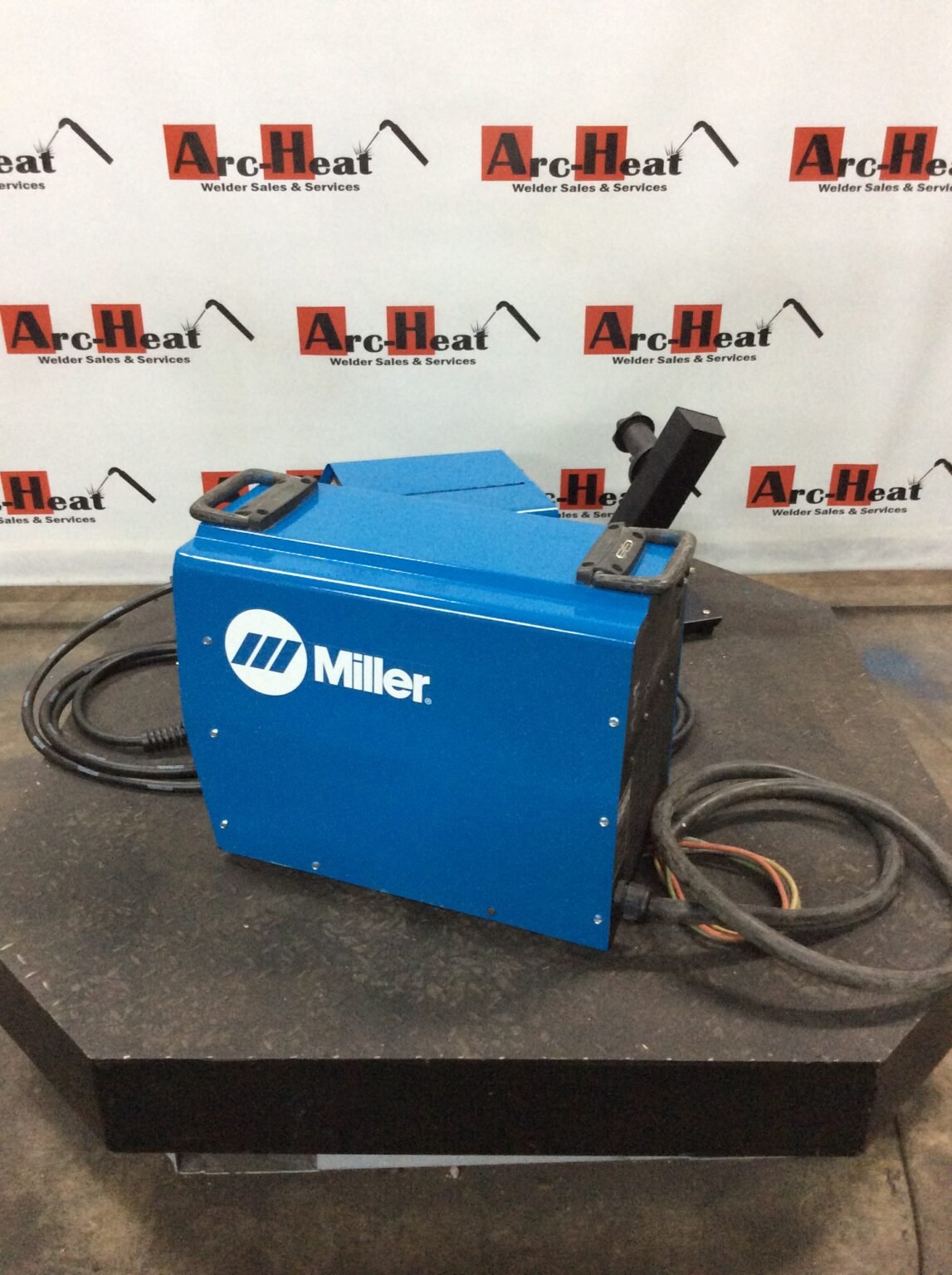 Miller XMT 350 CC/CV Multiprocess Welder 907161 - Image 9