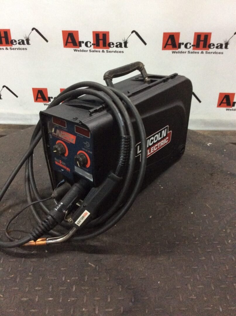 Lincoln Electric ln-25 Pro Dual Power Wire Feeder - Image 3